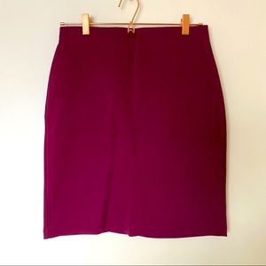 Old Navy knit burgundy/maroon pencil skirt